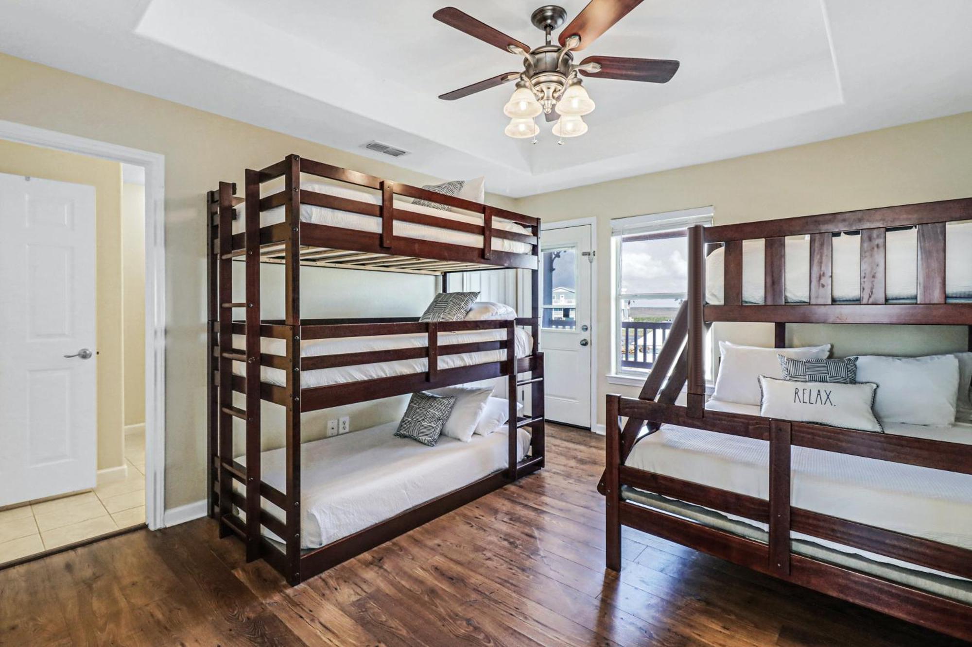 Bella Vista & Four Winds House Villa Mustang Beach Room photo